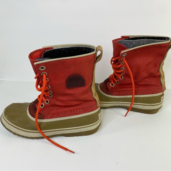 Sorel Women's  Premium Red and Tan Winter Snow Boots Size 8 - Picture 6 of 11